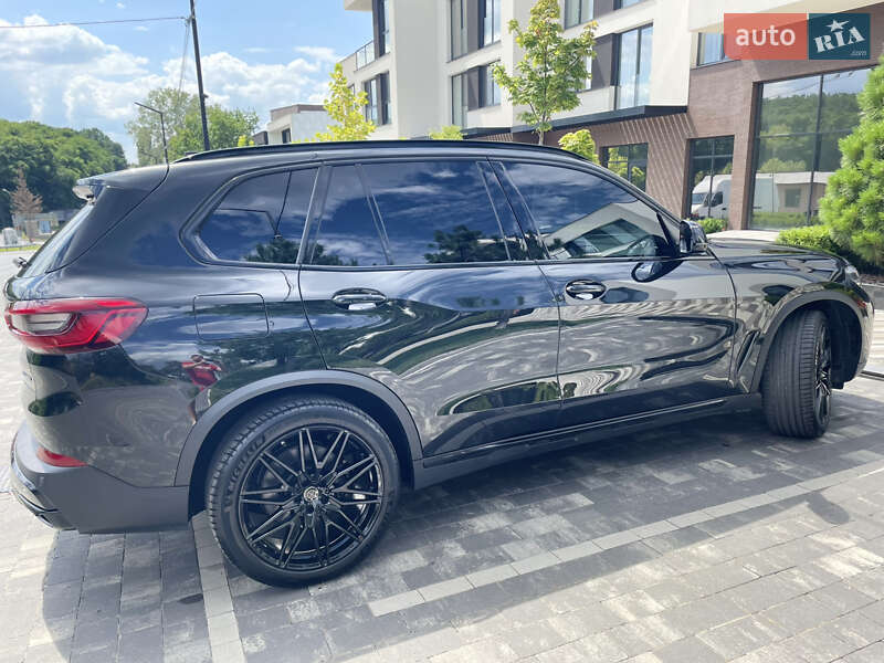 Внедорожник / Кроссовер BMW X5 2019 в Ужгороде