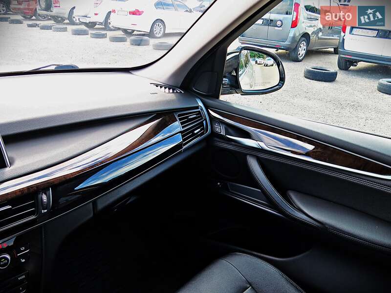 Позашляховик / Кросовер BMW X5 2016 в Черкасах