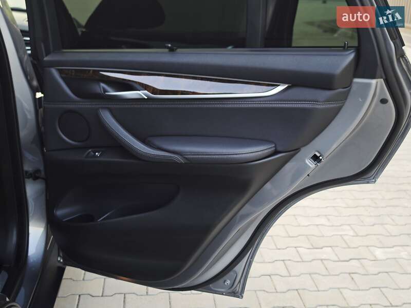 Внедорожник / Кроссовер BMW X5 2017 в Дубно