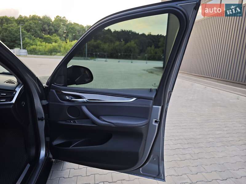 Внедорожник / Кроссовер BMW X5 2017 в Дубно