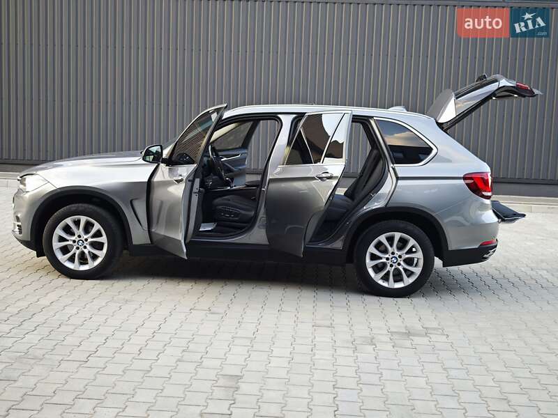 Внедорожник / Кроссовер BMW X5 2017 в Дубно