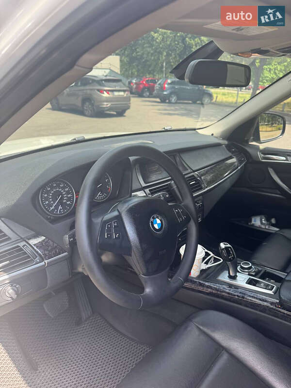 Внедорожник / Кроссовер BMW X5 2012 в Киеве