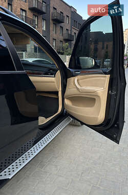 Позашляховик / Кросовер BMW X5 2011 в Івано-Франківську