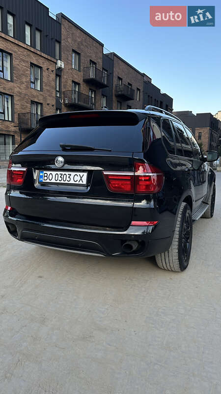 Позашляховик / Кросовер BMW X5 2011 в Івано-Франківську