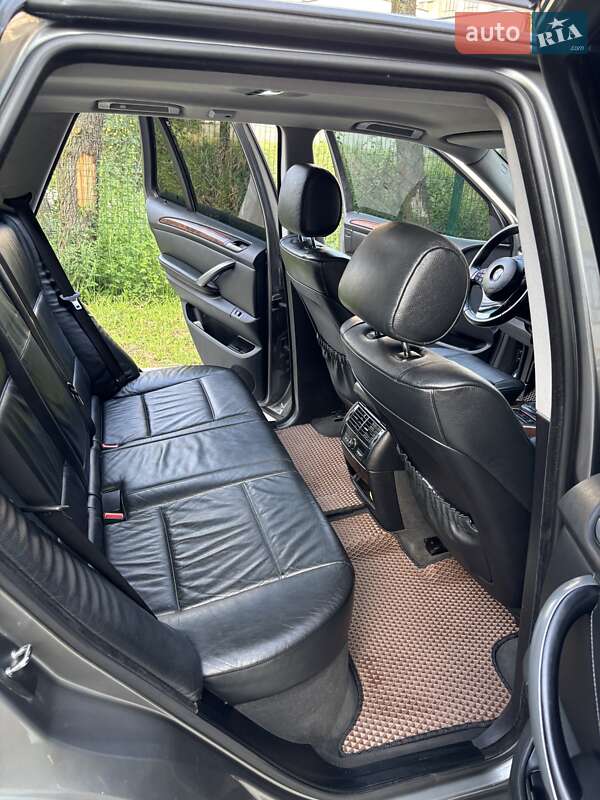 Позашляховик / Кросовер BMW X5 2006 в Івано-Франківську