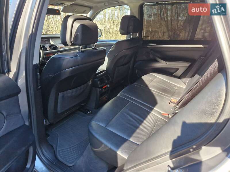 Позашляховик / Кросовер BMW X5 2010 в Києві