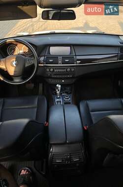 Внедорожник / Кроссовер BMW X5 2013 в Новоселице
