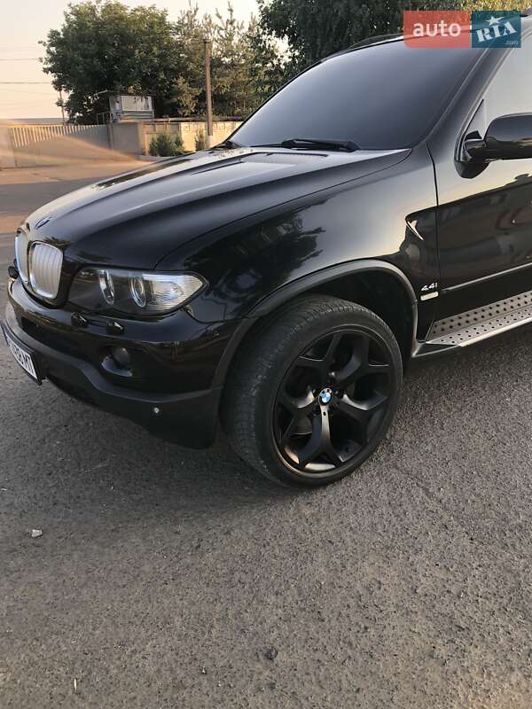 Внедорожник / Кроссовер BMW X5 2005 в Одессе
