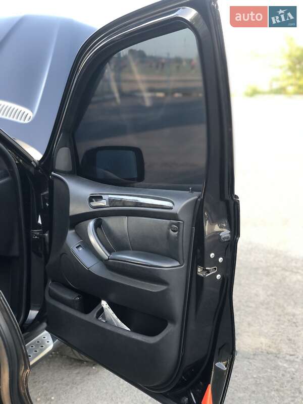 Внедорожник / Кроссовер BMW X5 2005 в Одессе