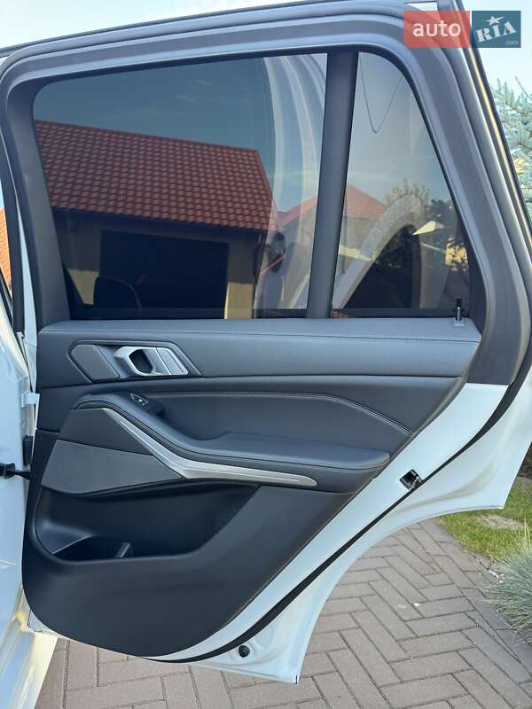 Внедорожник / Кроссовер BMW X5 2020 в Нововолынске