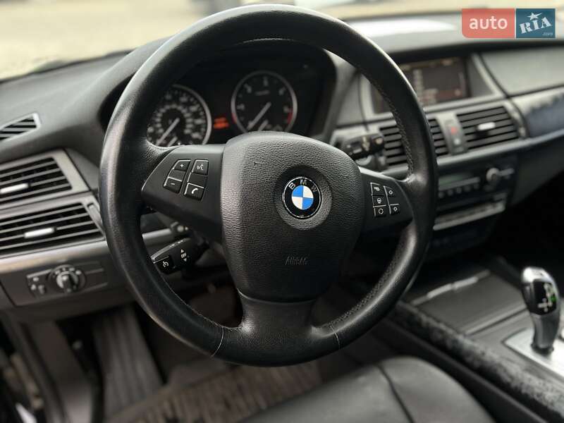 Внедорожник / Кроссовер BMW X5 2012 в Луцке