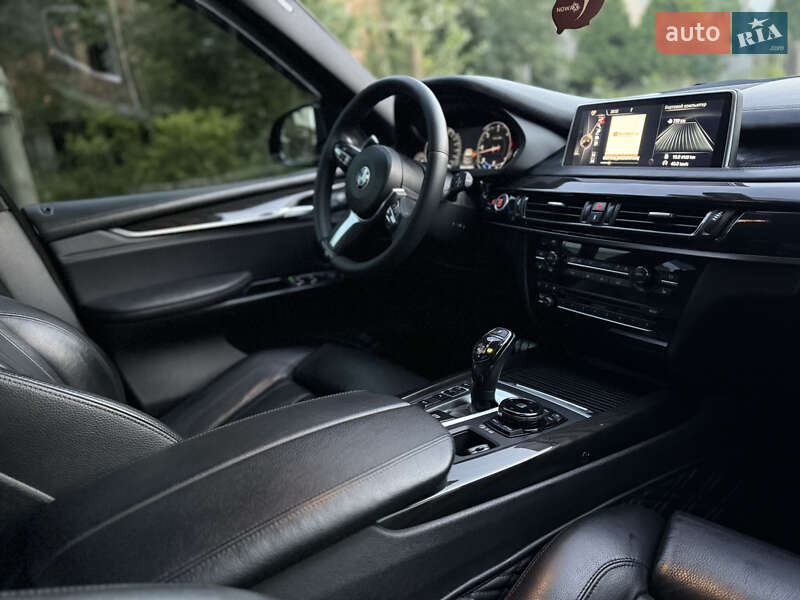 Позашляховик / Кросовер BMW X5 2016 в Чернівцях