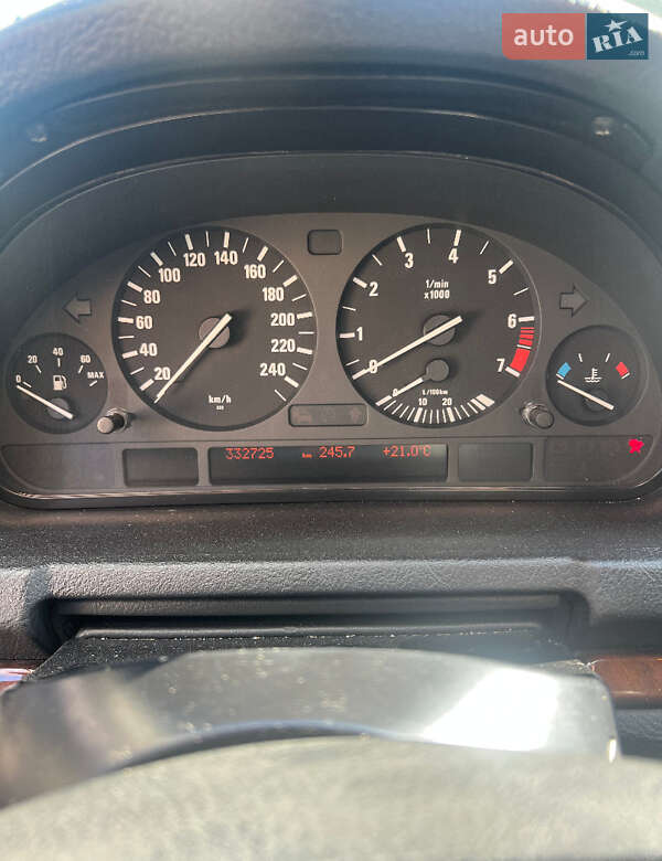 Внедорожник / Кроссовер BMW X5 2003 в Киеве