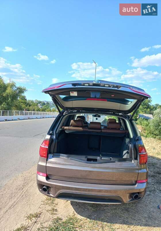 Внедорожник / Кроссовер BMW X5 2010 в Балте