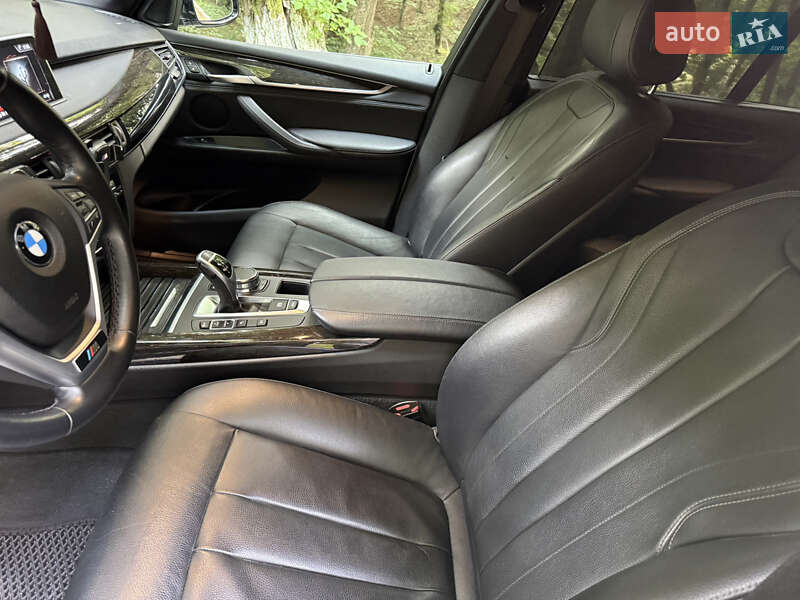 Позашляховик / Кросовер BMW X5 2018 в Чернівцях