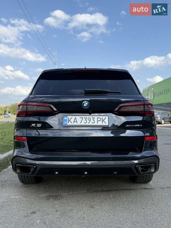 Внедорожник / Кроссовер BMW X5 2022 в Киеве