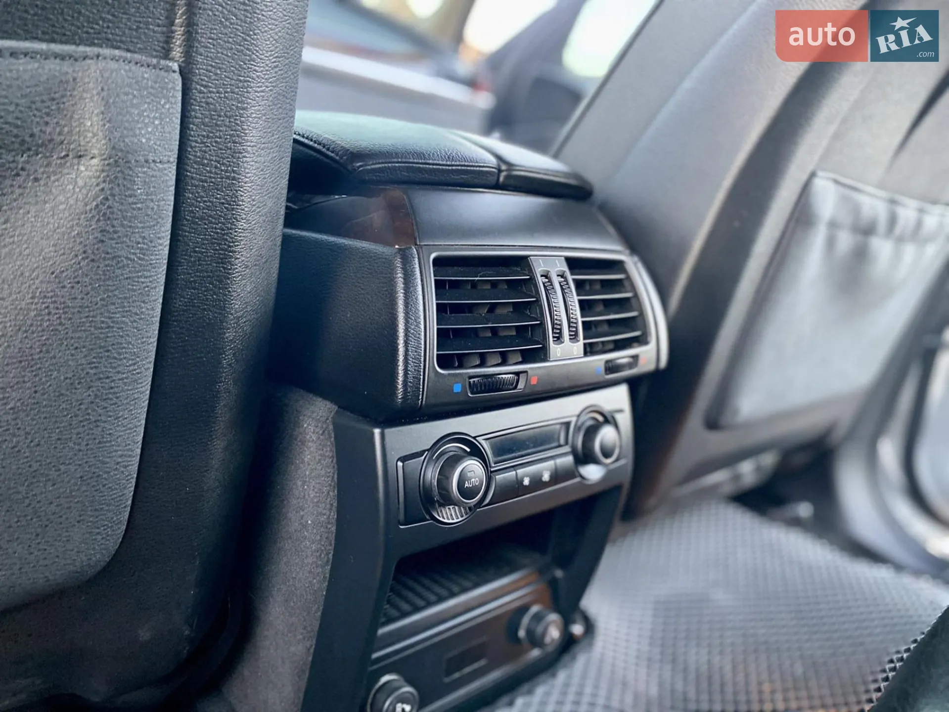 2010 BMW X5 - мініатюра 22