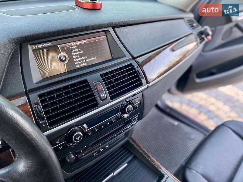 Внедорожник / Кроссовер BMW X5 2010 в Виннице