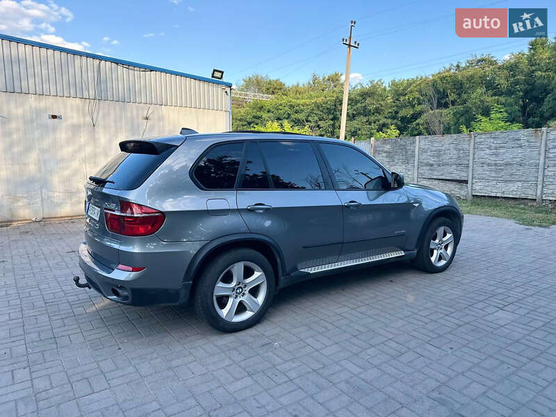 Внедорожник / Кроссовер BMW X5 2011 в Запорожье