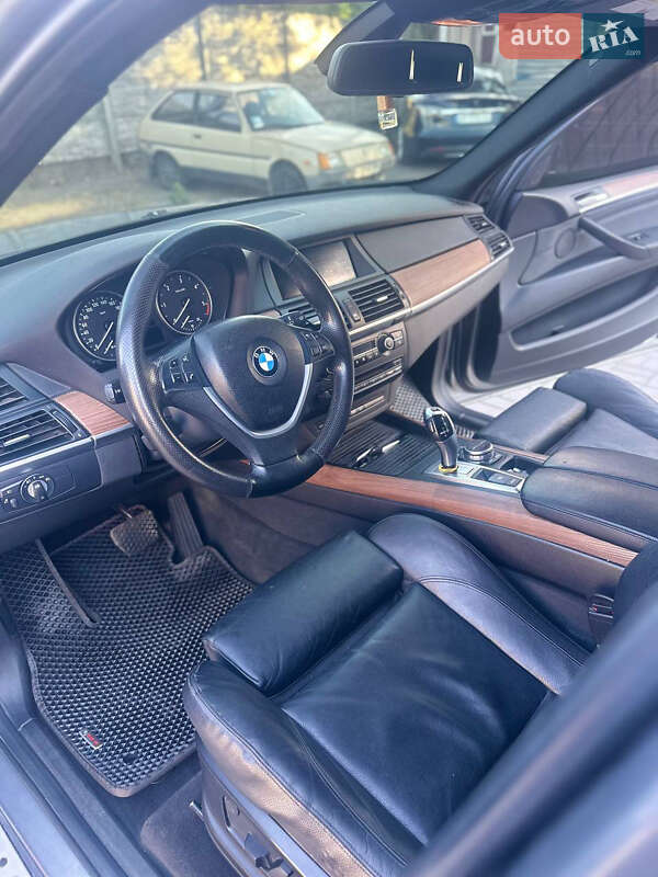 Внедорожник / Кроссовер BMW X5 2011 в Запорожье