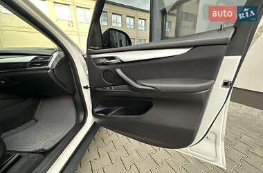 Внедорожник / Кроссовер BMW X5 2016 в 