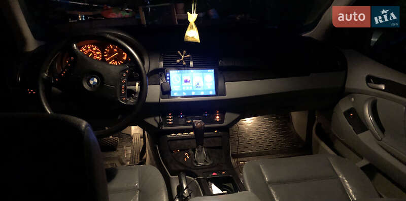 Внедорожник / Кроссовер BMW X5 2001 в Тячеве