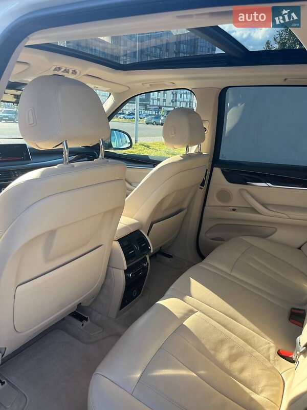 Внедорожник / Кроссовер BMW X5 2015 в Черкассах