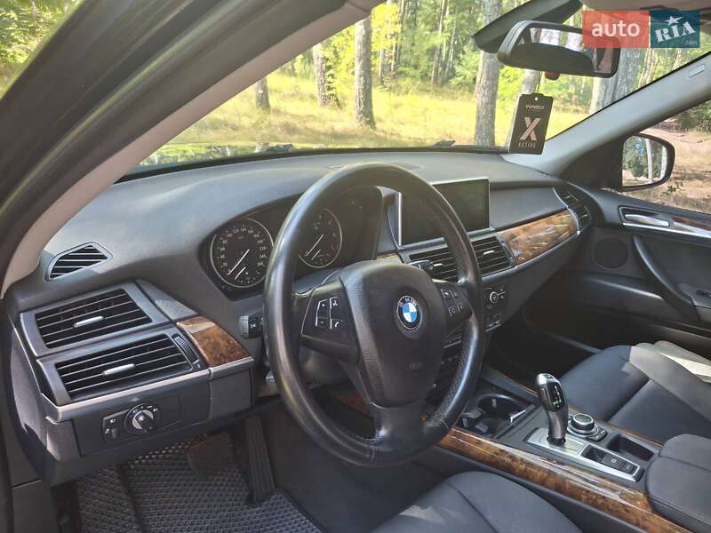 Внедорожник / Кроссовер BMW X5 2010 в Чернигове