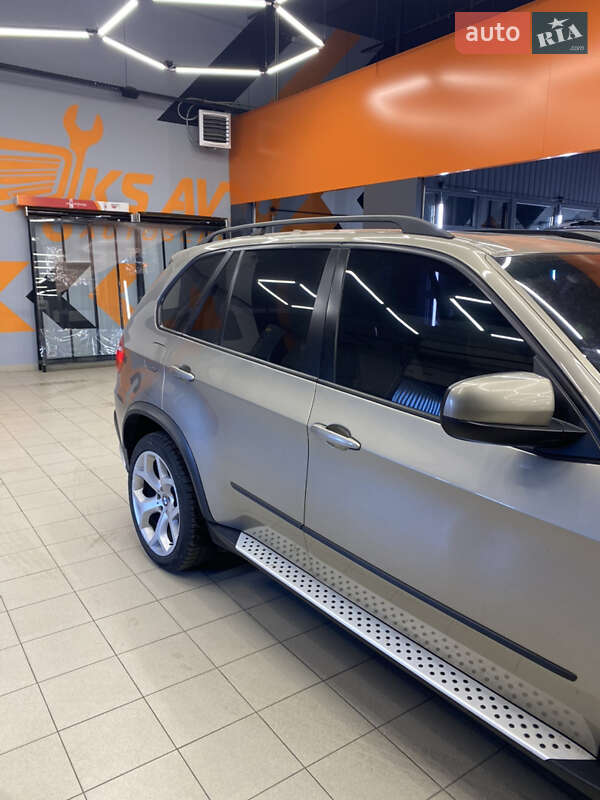 Позашляховик / Кросовер BMW X5 2007 в Ужгороді