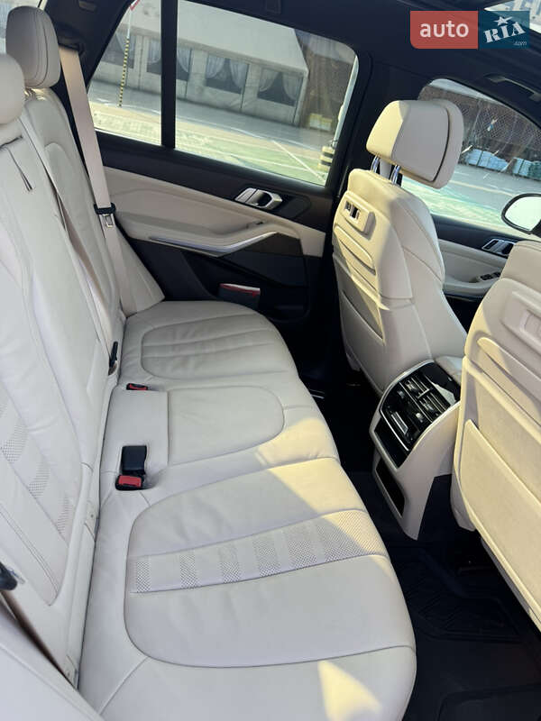 Позашляховик / Кросовер BMW X5 2019 в Івано-Франківську