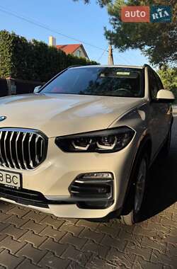 Позашляховик / Кросовер BMW X5 2020 в Луцьку
