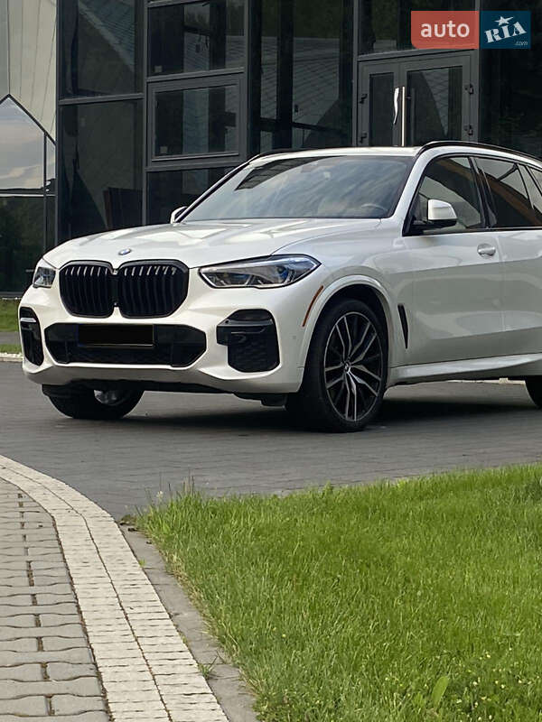 Позашляховик / Кросовер BMW X5 2021 в Івано-Франківську