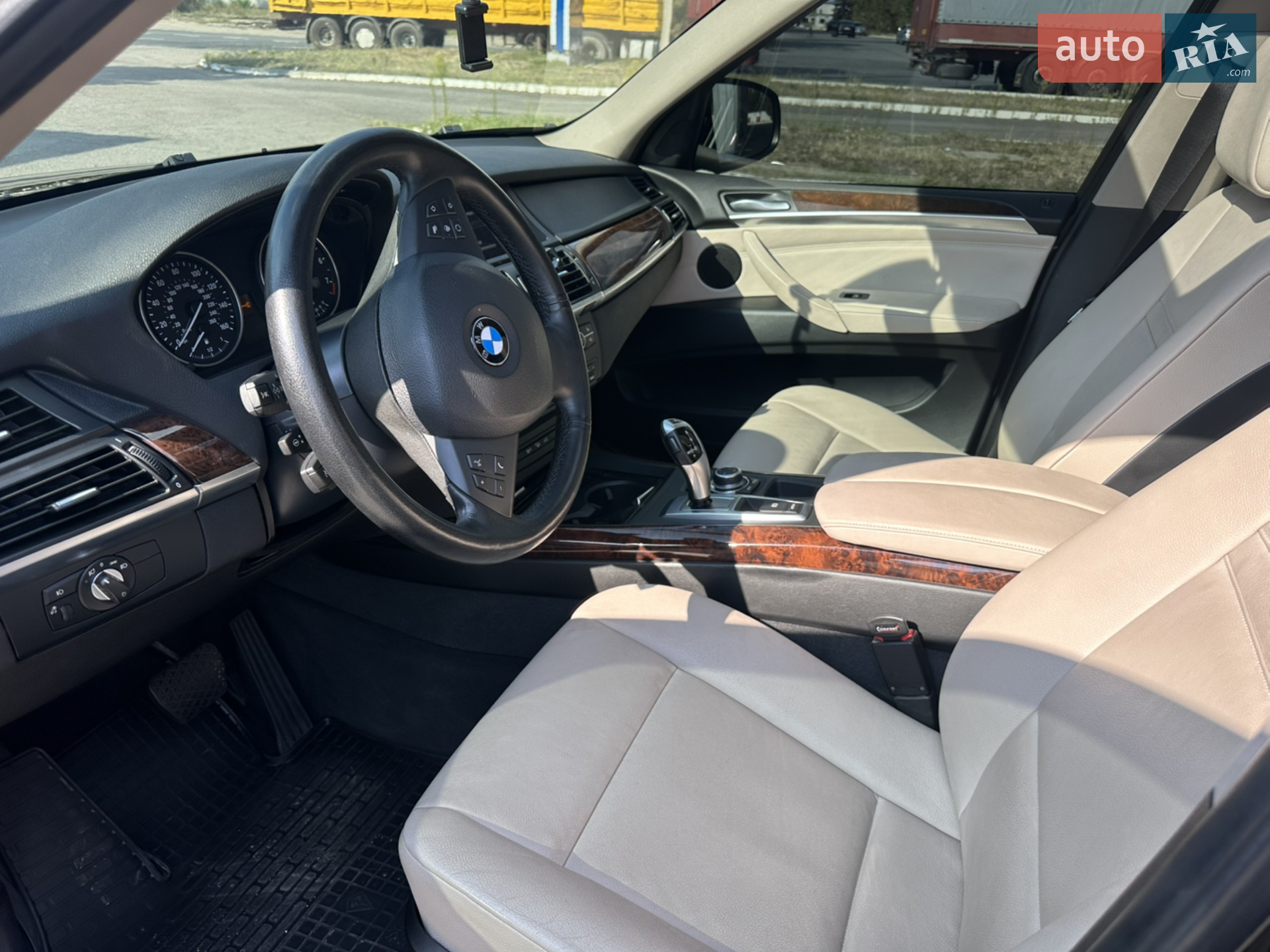 2010 BMW X5 - мініатюра 2