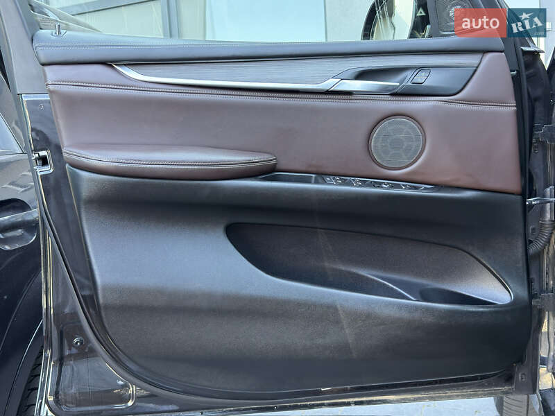 Внедорожник / Кроссовер BMW X5 2014 в Черновцах