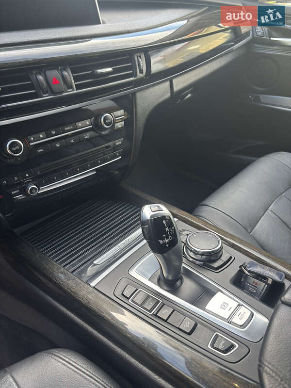 Внедорожник / Кроссовер BMW X5 2016 в Львове