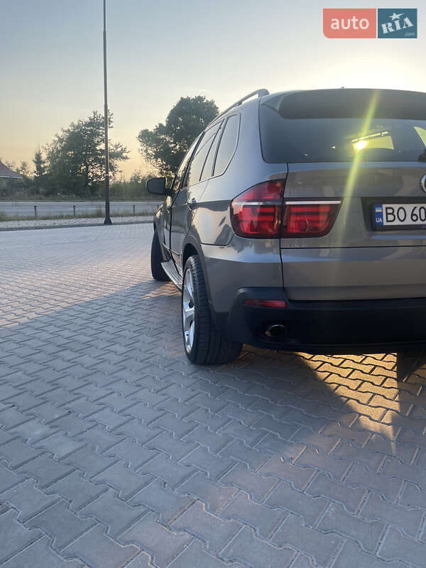 Внедорожник / Кроссовер BMW X5 2010 в Тернополе