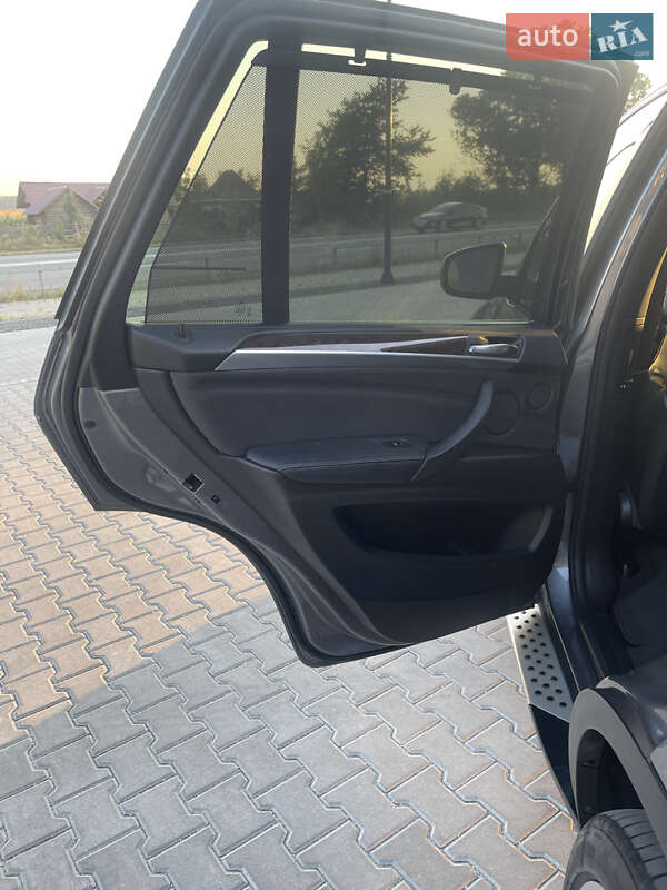 Внедорожник / Кроссовер BMW X5 2010 в Тернополе