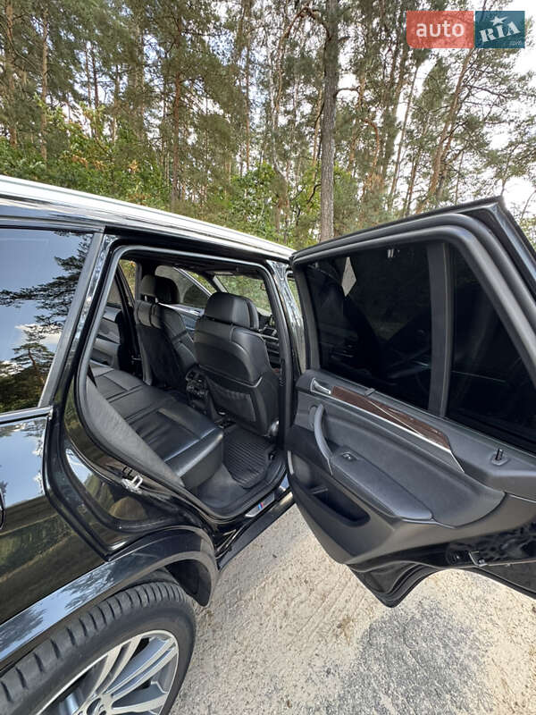 Внедорожник / Кроссовер BMW X5 2011 в Тараще