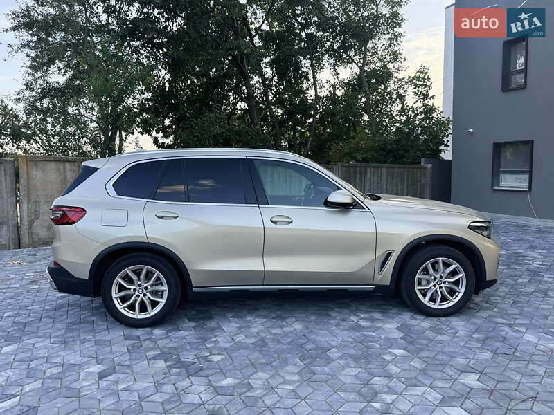 Внедорожник / Кроссовер BMW X5 2019 в Умани