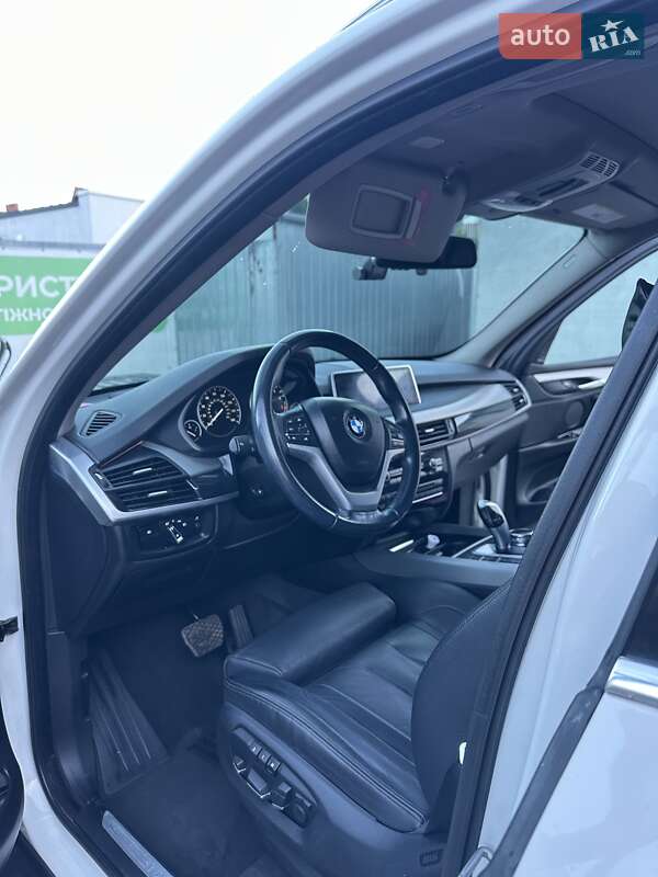 Позашляховик / Кросовер BMW X5 2014 в Івано-Франківську