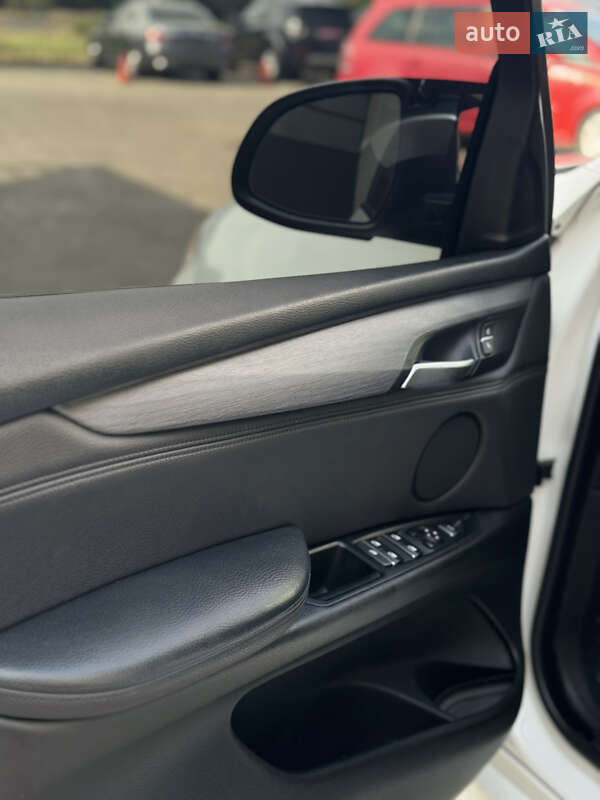 Позашляховик / Кросовер BMW X5 2014 в Луцьку