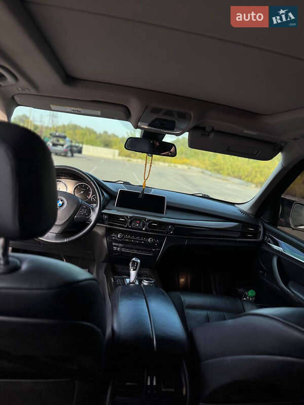 Позашляховик / Кросовер BMW X5 2014 в Бучі