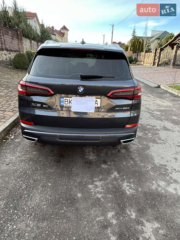 Позашляховик / Кросовер BMW X5 2019 в Рівному