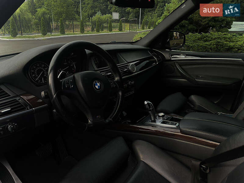 Внедорожник / Кроссовер BMW X5 2012 в Вараше