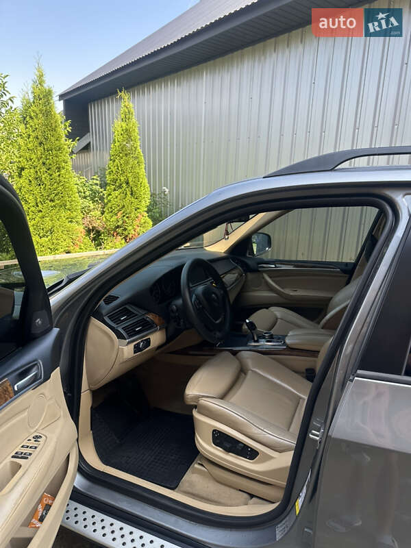 Внедорожник / Кроссовер BMW X5 2009 в Межгорье