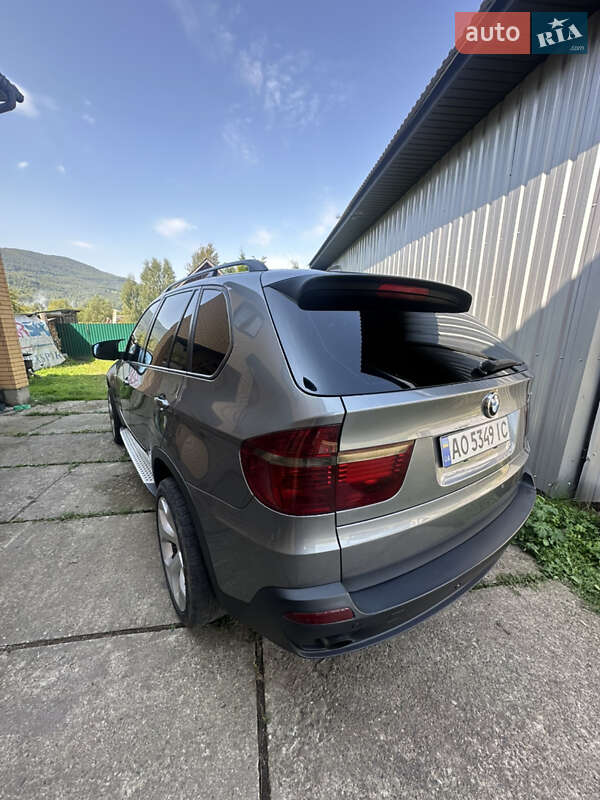 Внедорожник / Кроссовер BMW X5 2009 в Межгорье