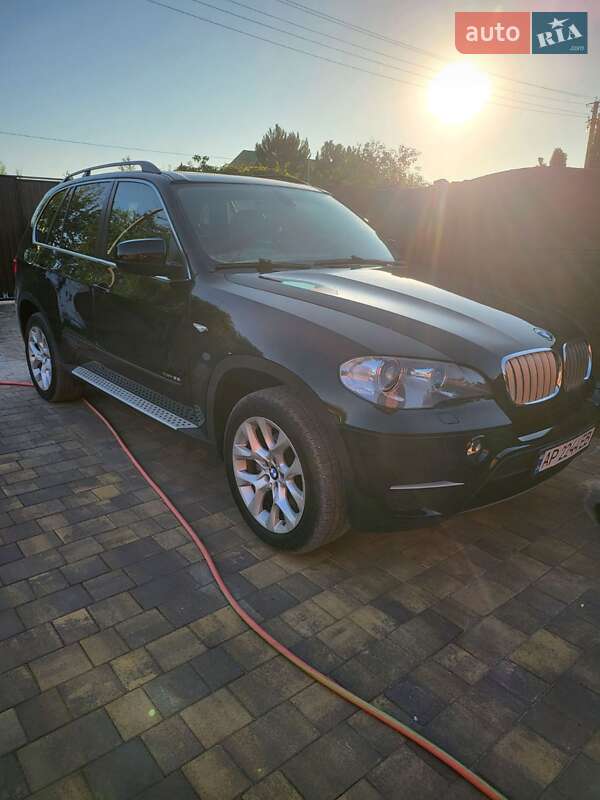 Внедорожник / Кроссовер BMW X5 2013 в Запорожье