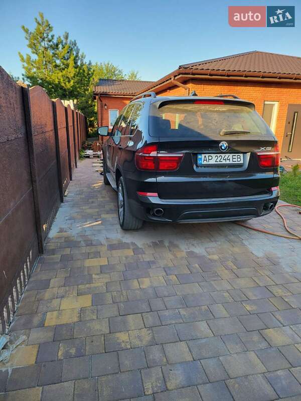 Внедорожник / Кроссовер BMW X5 2013 в Запорожье
