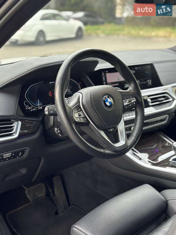 Внедорожник / Кроссовер BMW X5 2022 в Киеве