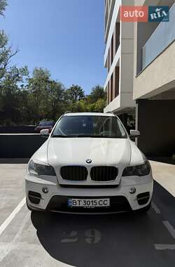 Позашляховик / Кросовер BMW X5 2012 в  фото 6 Позашляховик / Кросовер BMW X5 2012 в